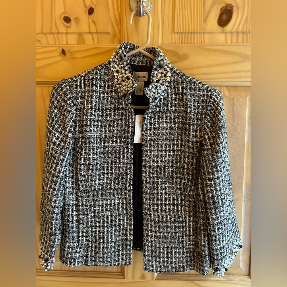 Chico's Black and White Jaqueline pearl  Tweed Jacket size 0 NWT